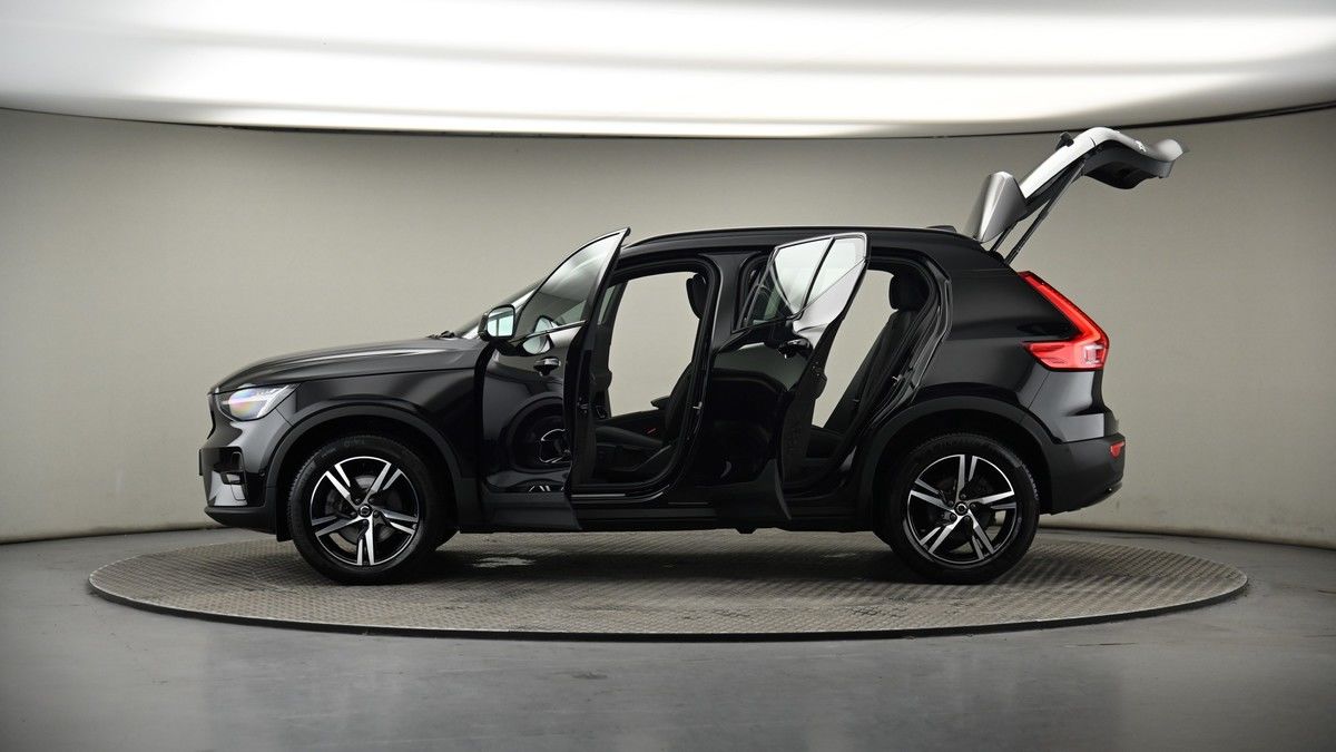 More views of Volvo XC40