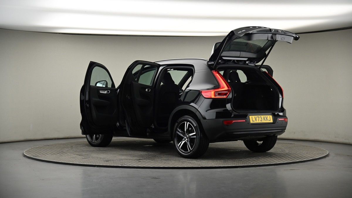 More views of Volvo XC40
