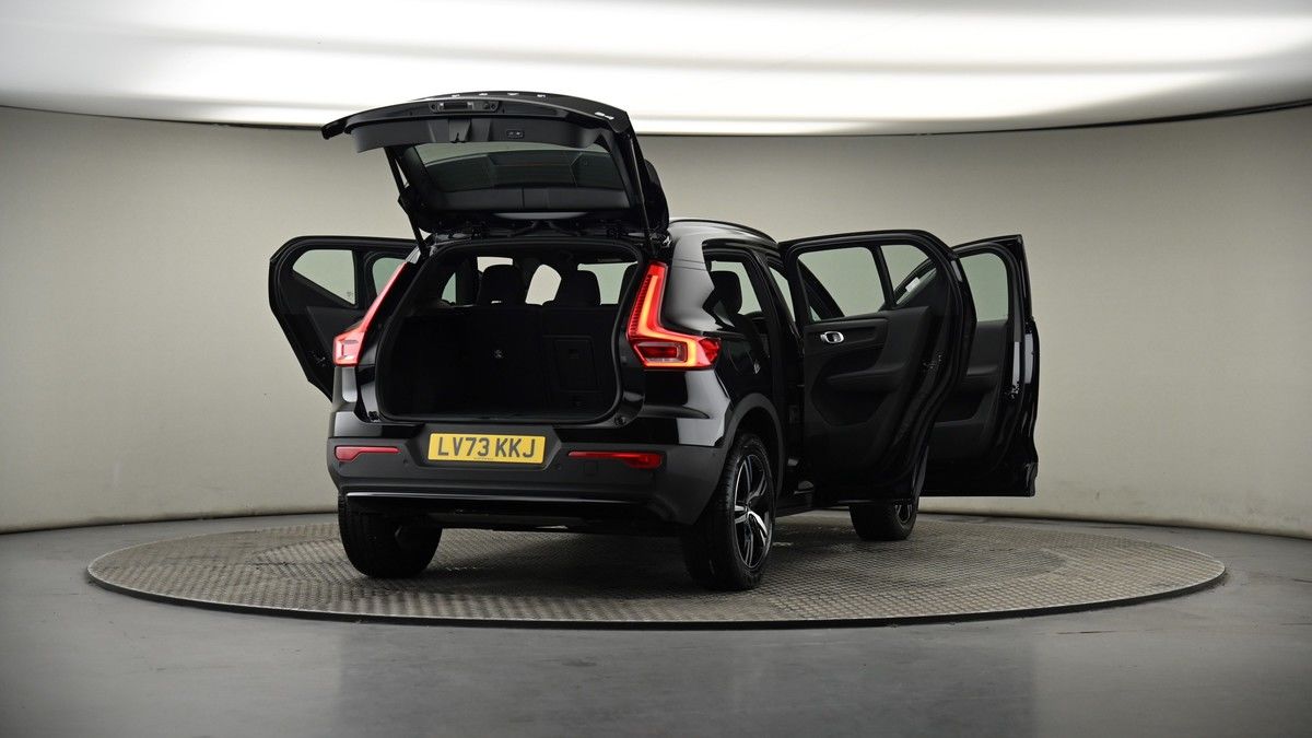 More views of Volvo XC40