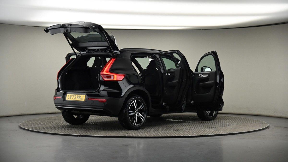 More views of Volvo XC40