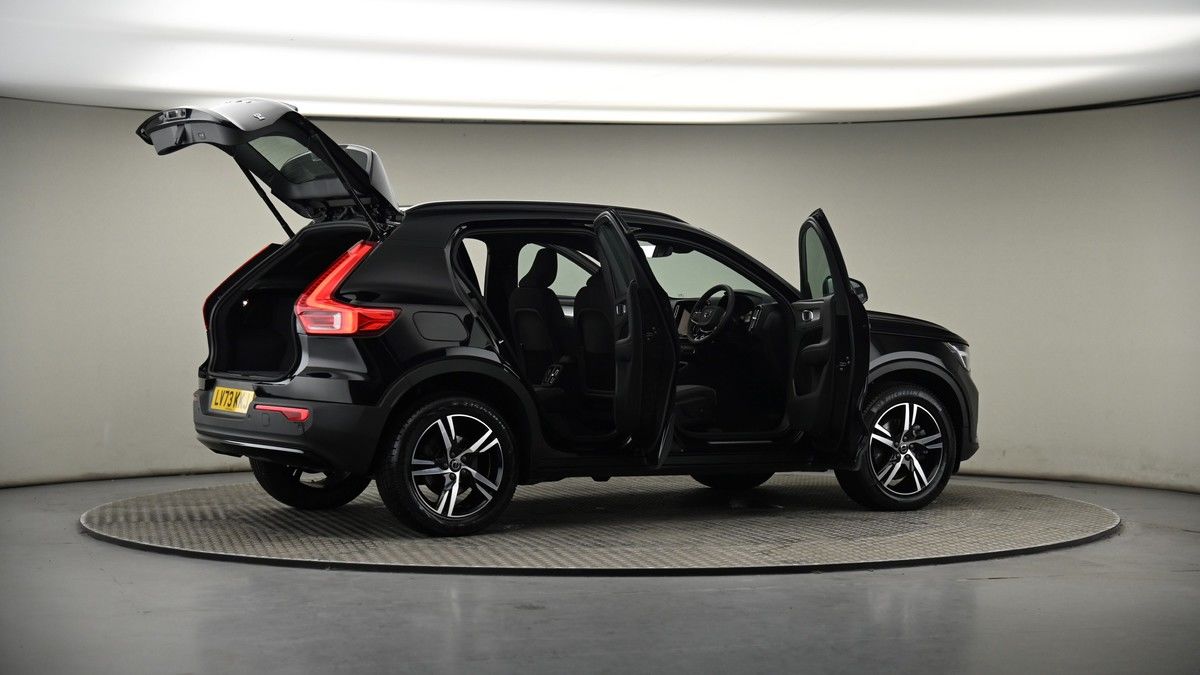 More views of Volvo XC40