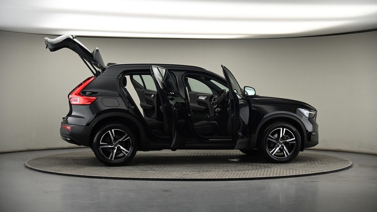 More views of Volvo XC40