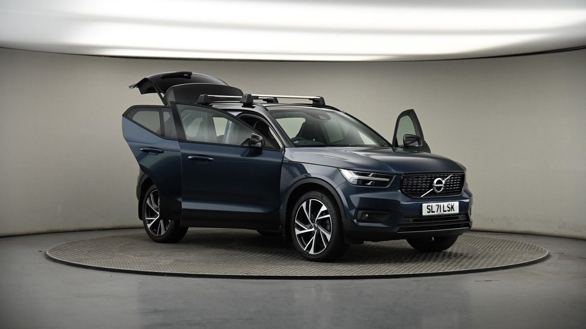 More views of Volvo XC40