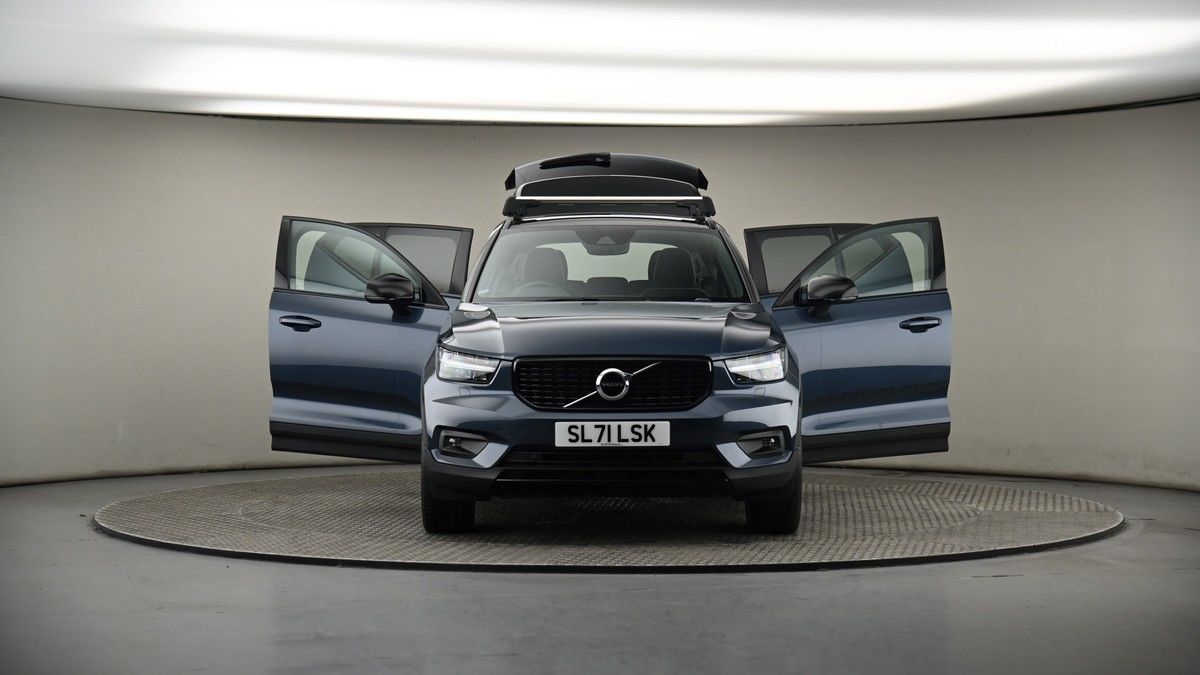 More views of Volvo XC40