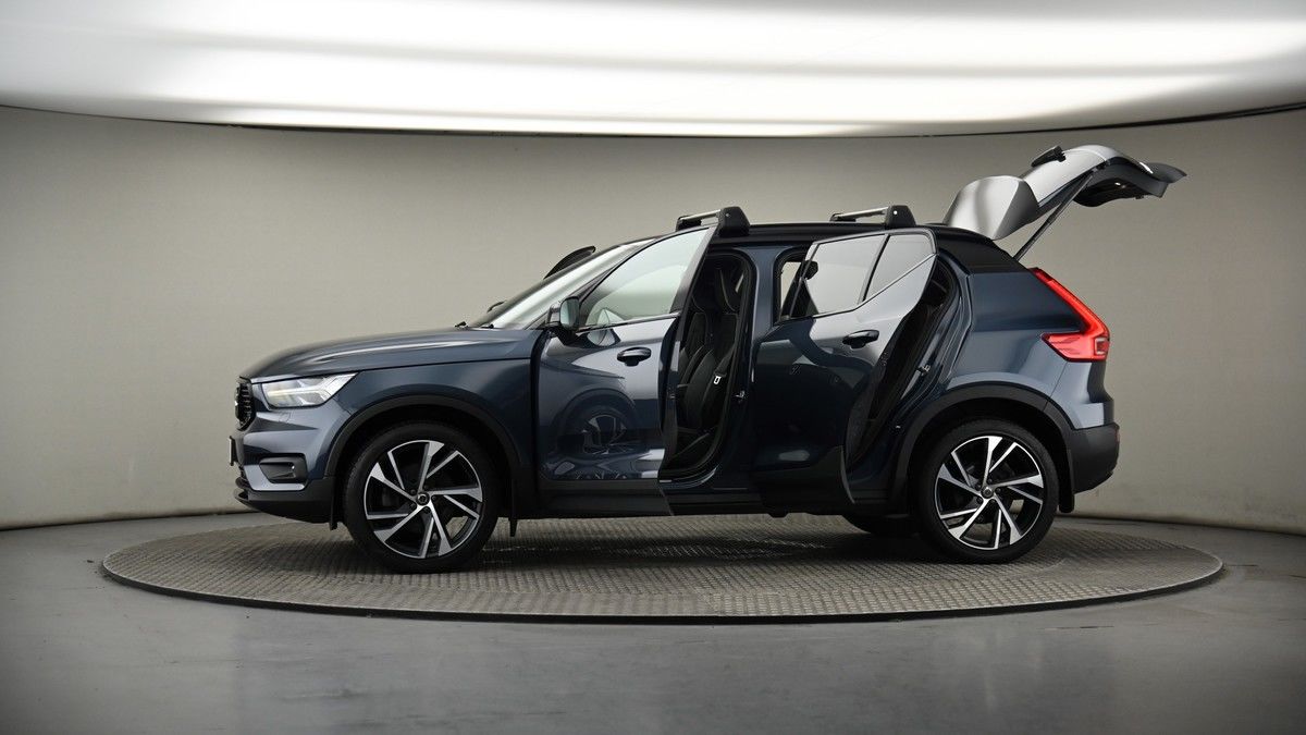 More views of Volvo XC40