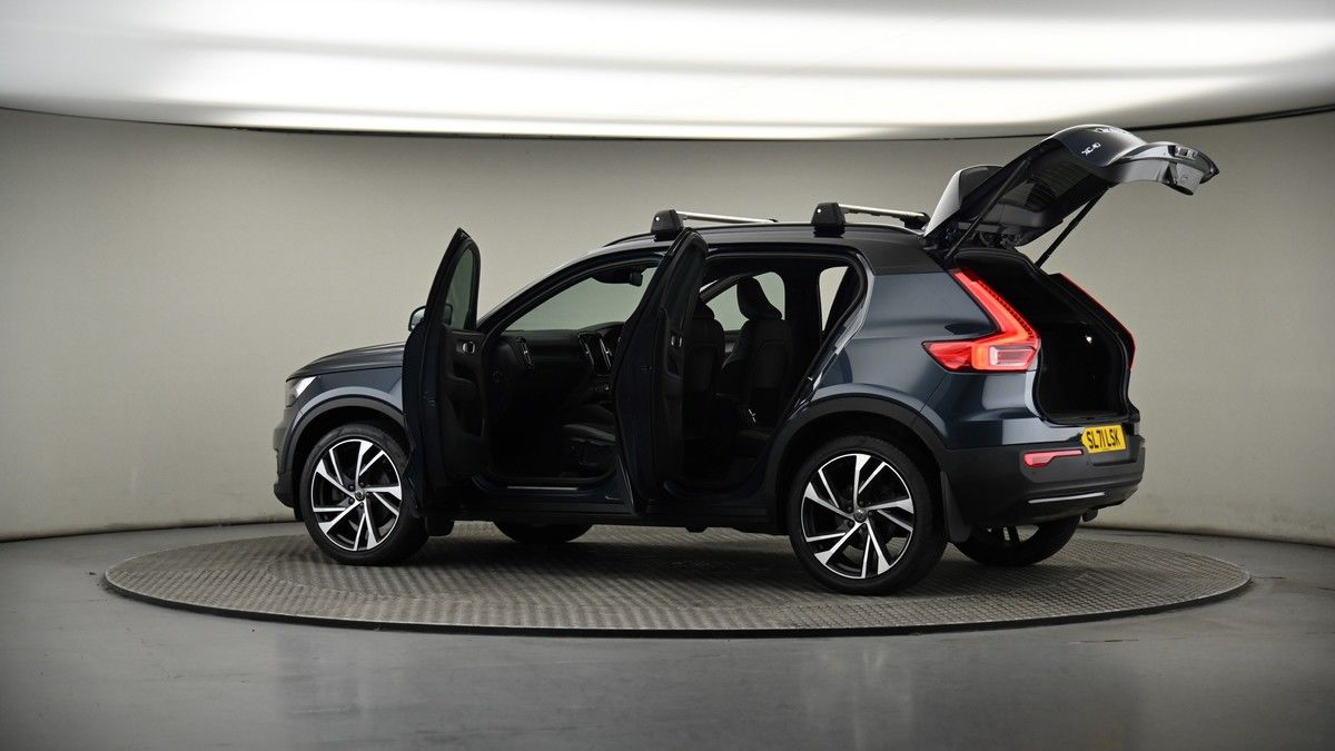More views of Volvo XC40