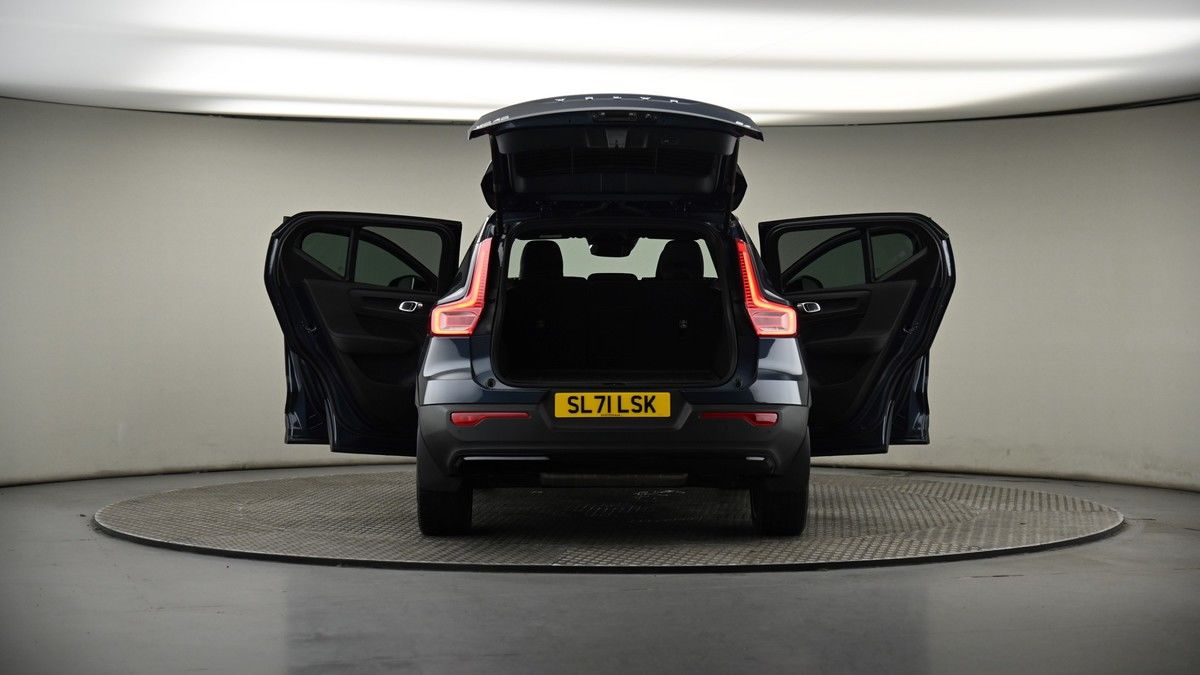 More views of Volvo XC40