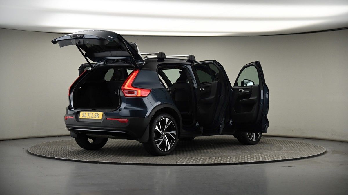 More views of Volvo XC40