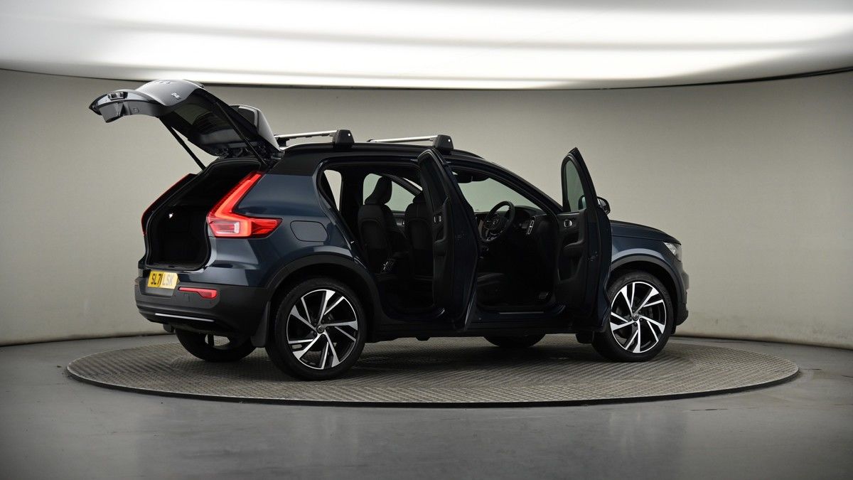 More views of Volvo XC40