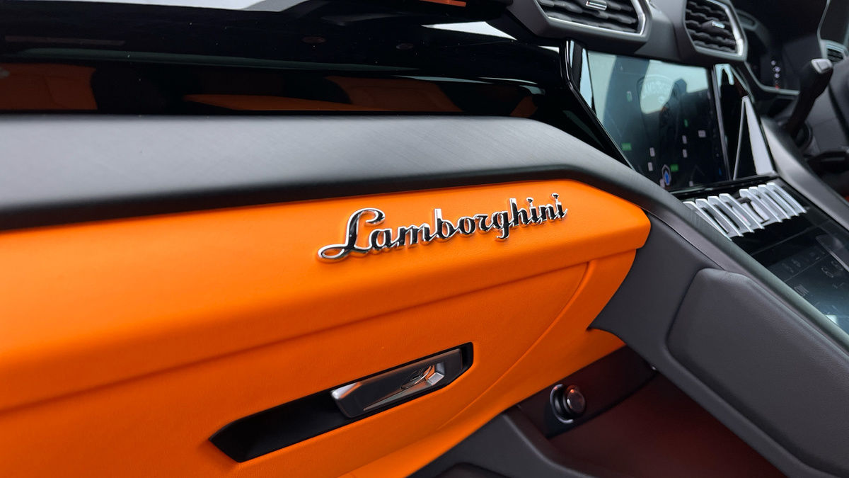 Lamborghini Urus Image 30