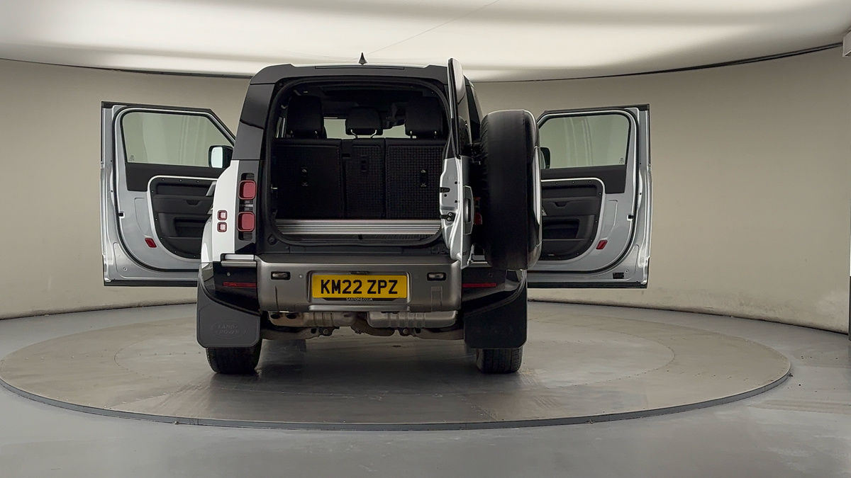 More views of Land Rover Defender 90