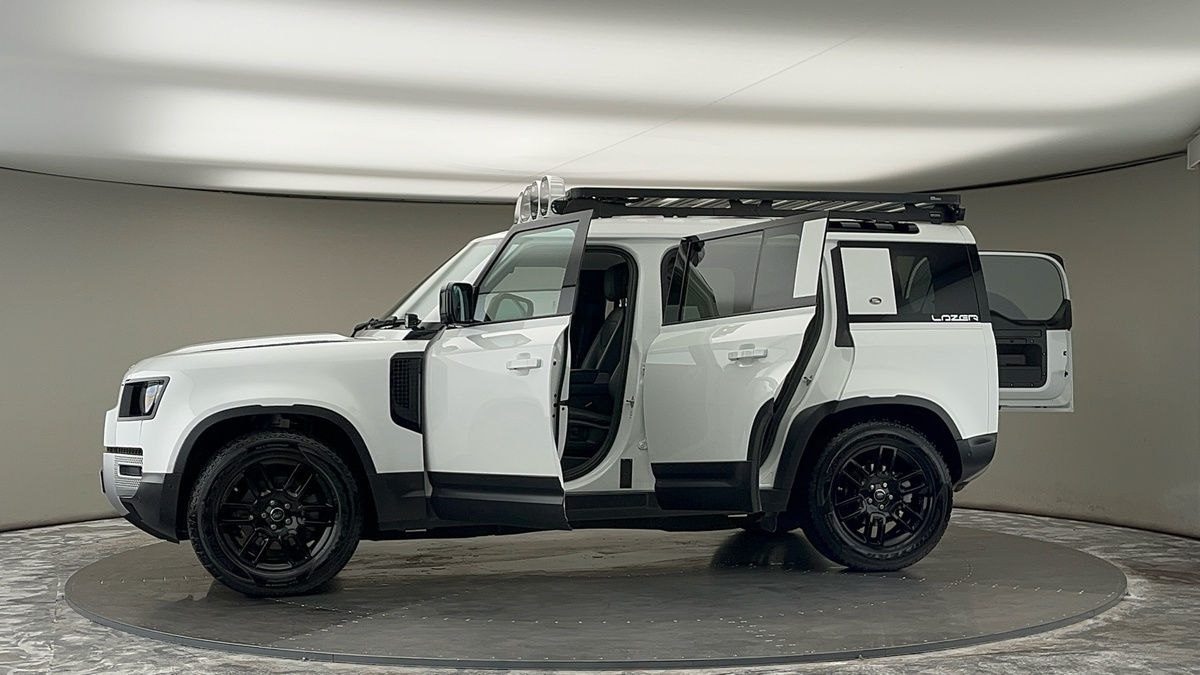 More views of Land Rover Defender 110