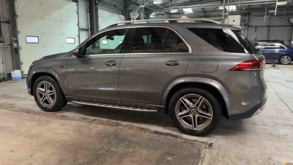More views of Mercedes-Benz GLE