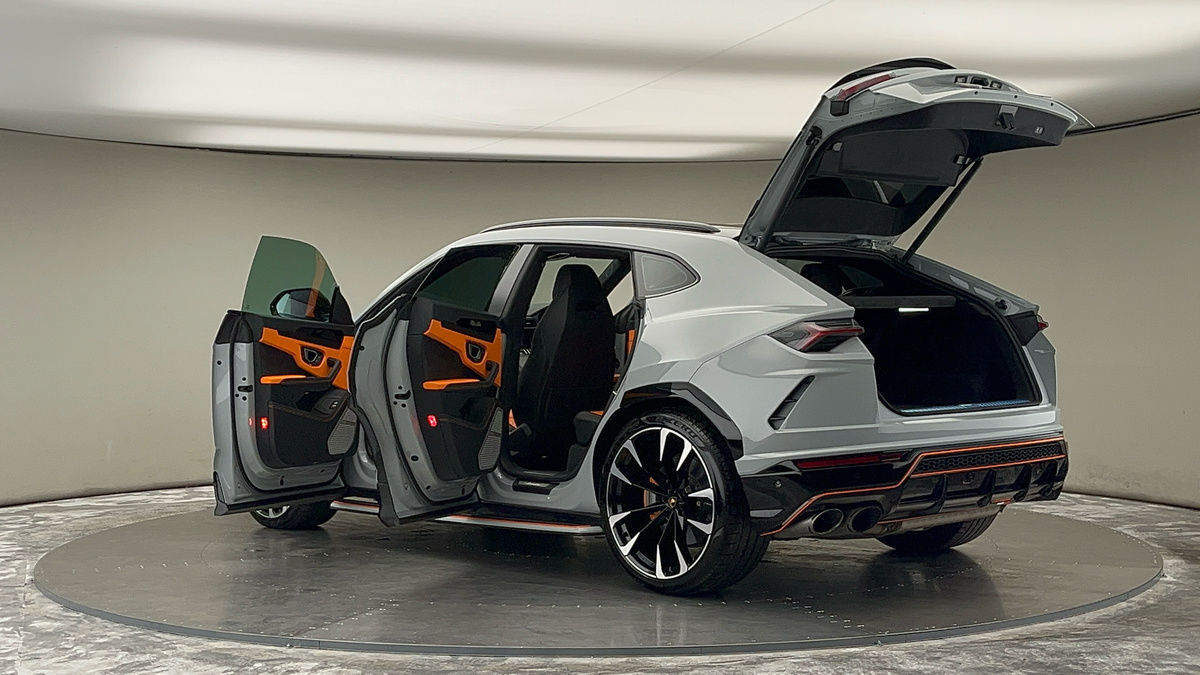 More views of Lamborghini Urus