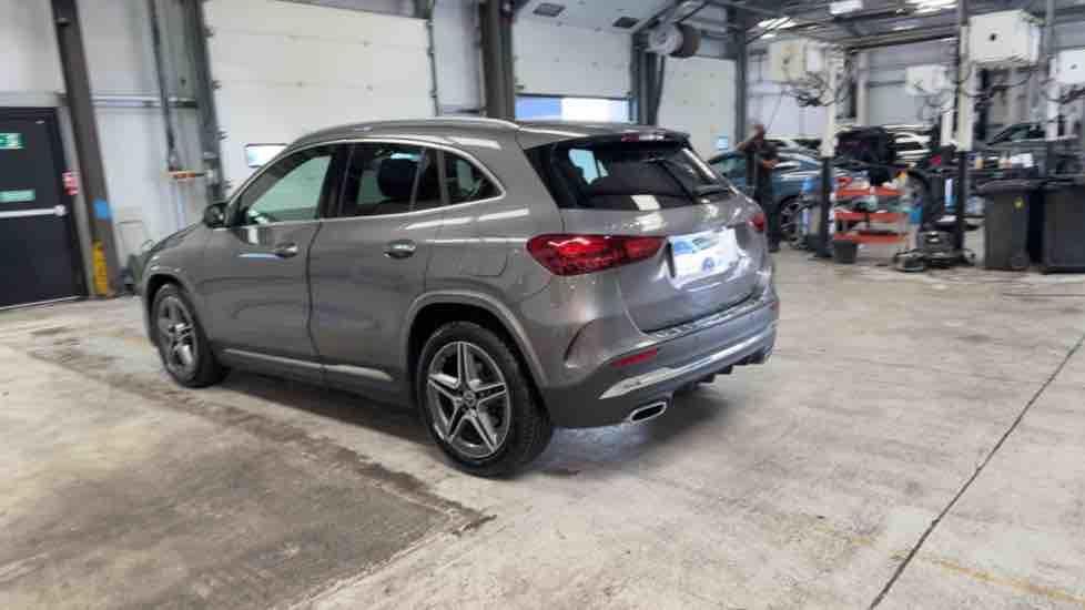 More views of Mercedes-Benz GLA