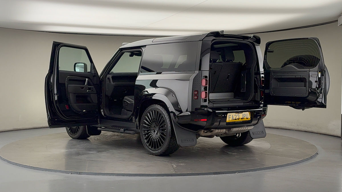More views of Land Rover Defender 90