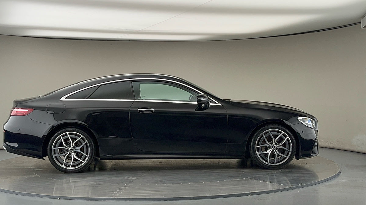 Mercedes-Benz E Class Image 16