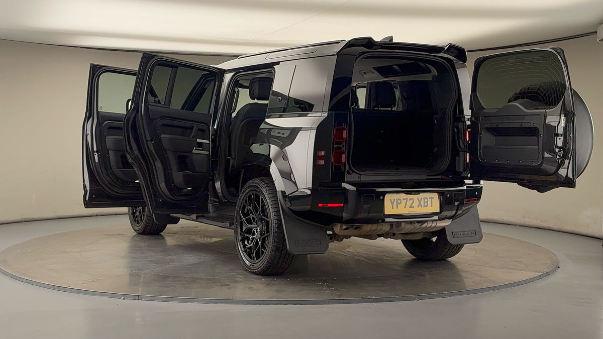 Land Rover Defender 110 Urban Image 23