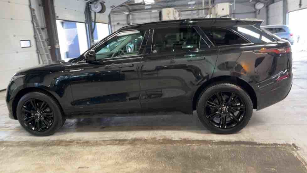 More views of Land Rover Range Rover Velar