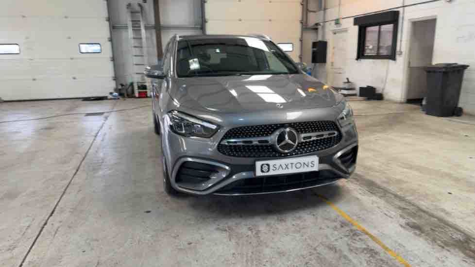 More views of Mercedes-Benz GLA