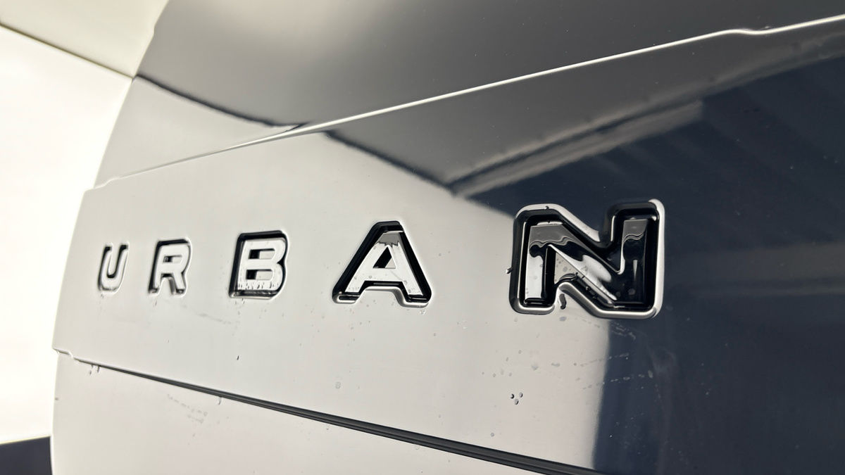 Land Rover Defender 110 Urban Image 28