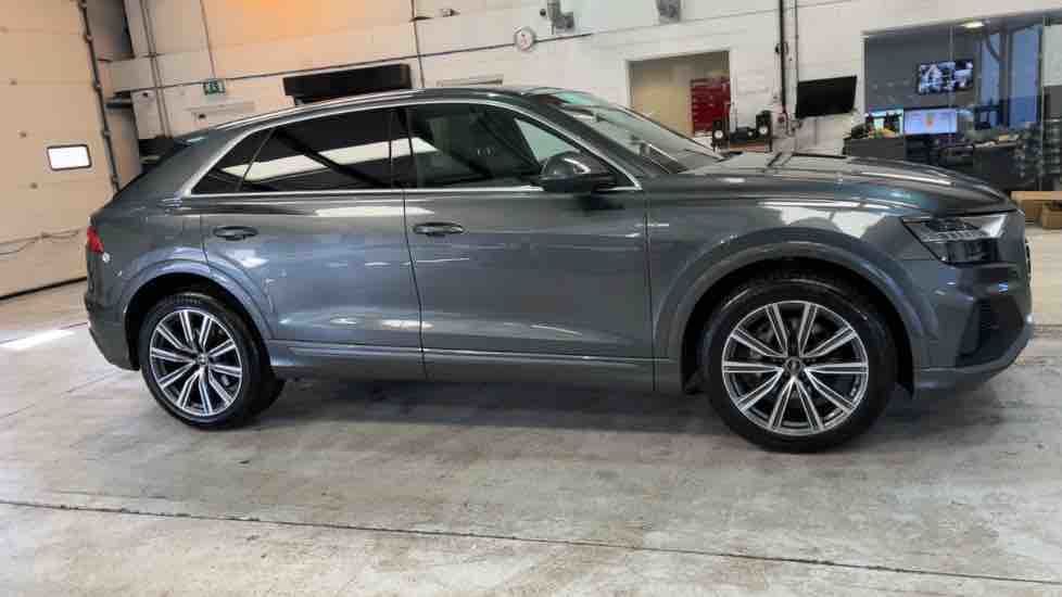 More views of Audi Q8