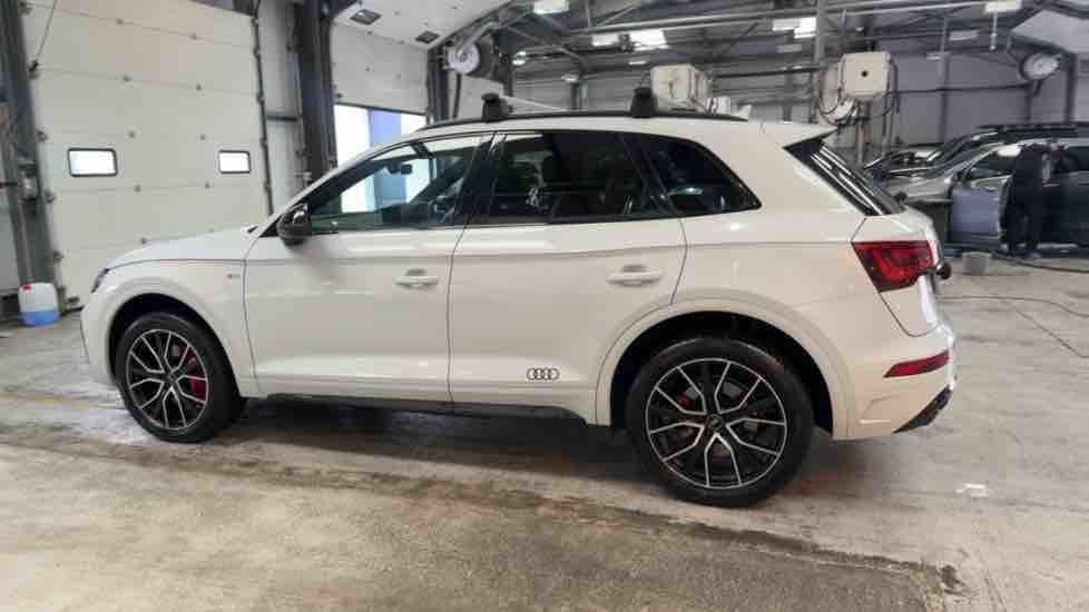 More views of Audi Q5