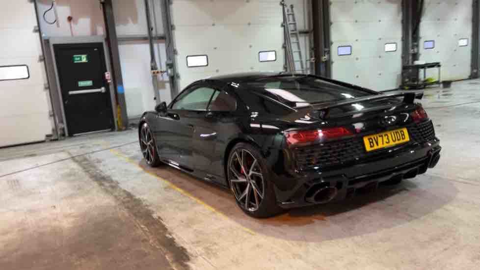 More views of Audi R8