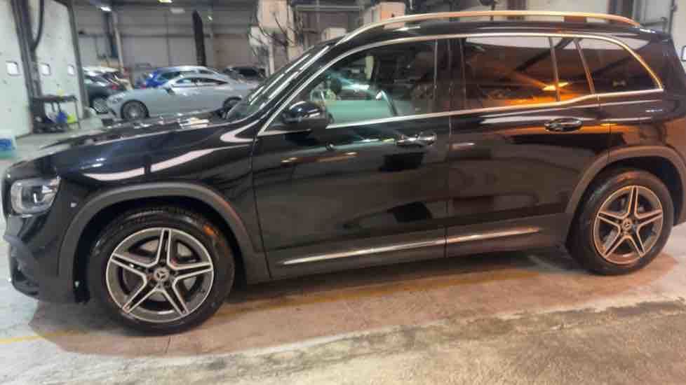 More views of Mercedes-Benz GLB