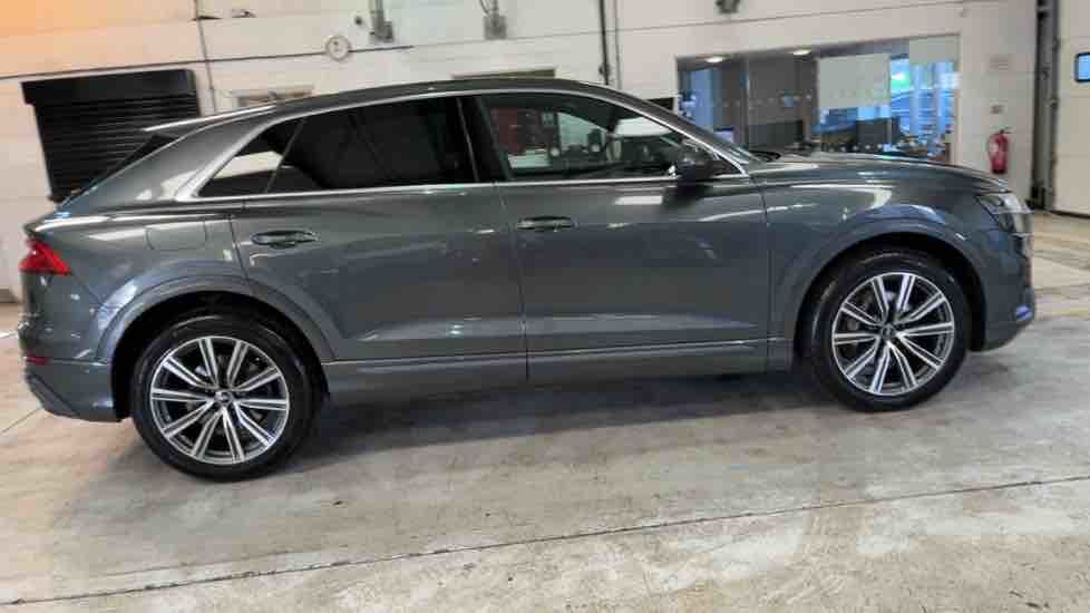 More views of Audi Q8