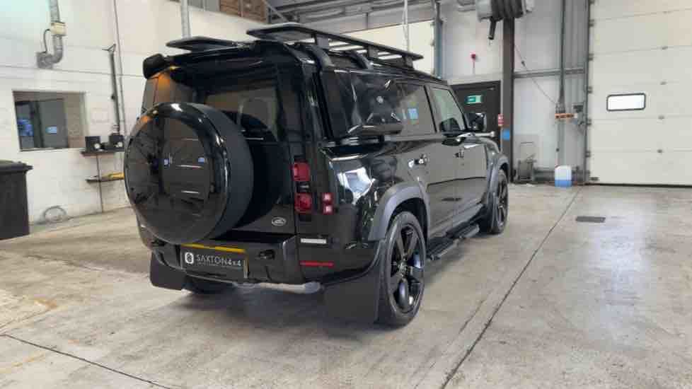 More views of Land Rover Defender 110