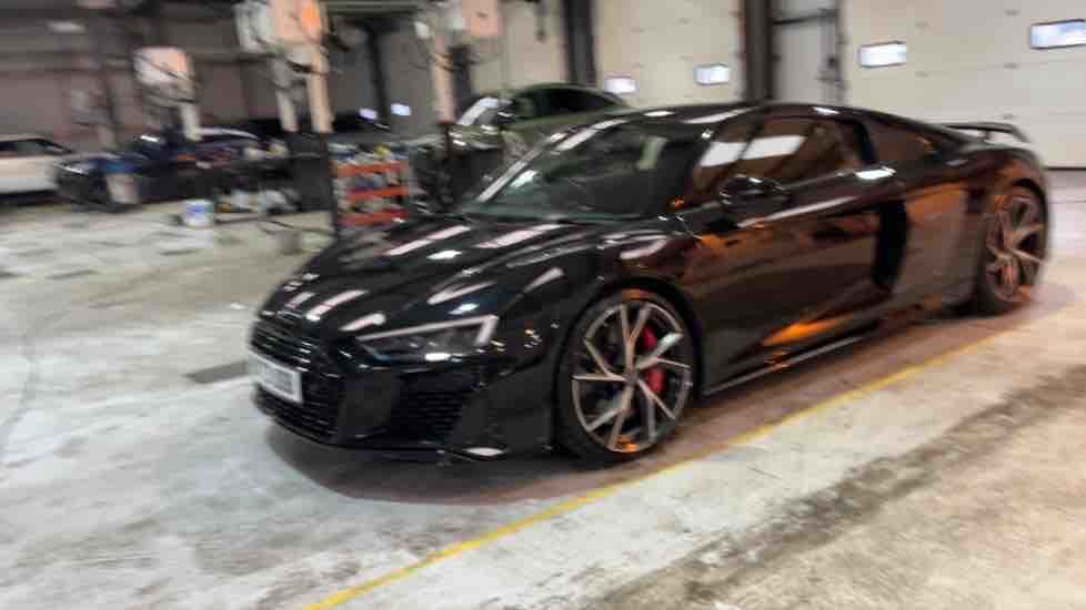 More views of Audi R8