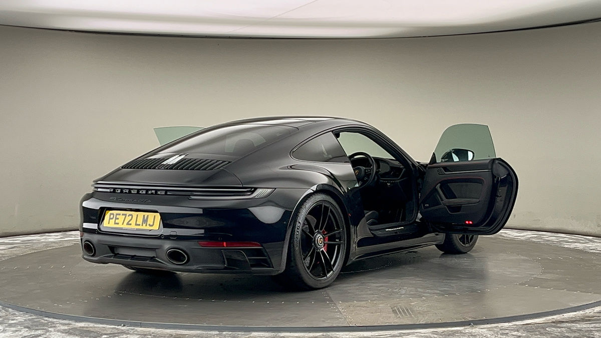 More views of Porsche 911