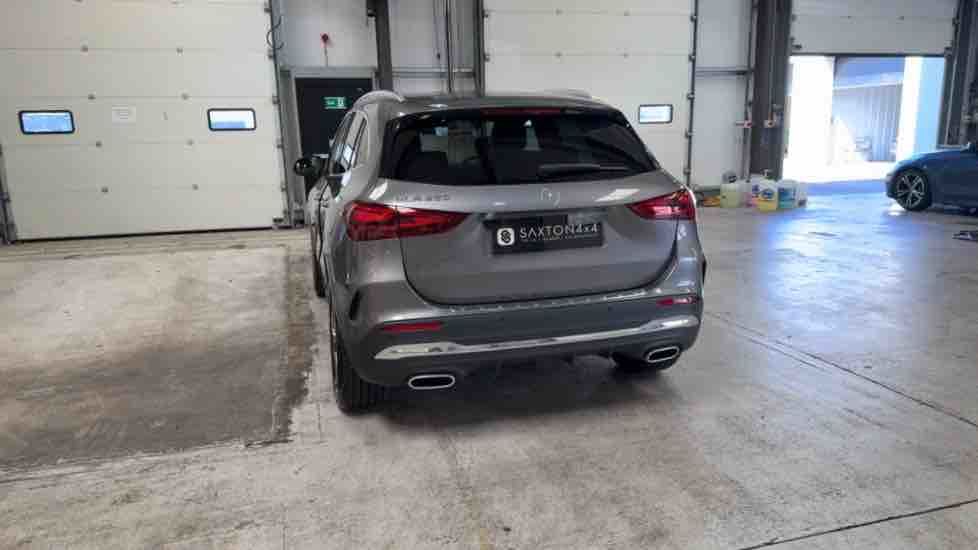 More views of Mercedes-Benz GLA