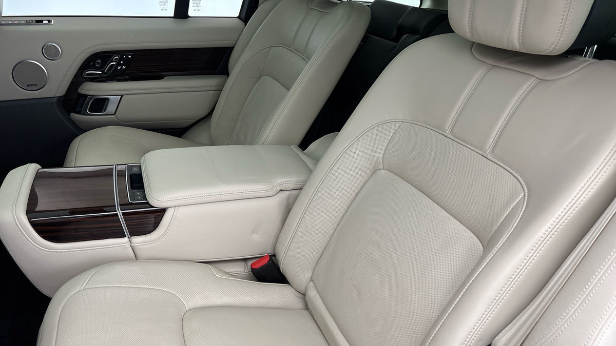 Land Rover Range Rover Image 9