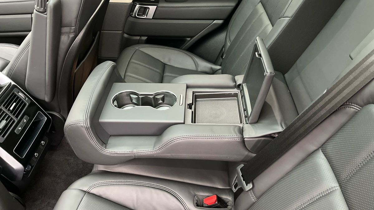 Land Rover Range Rover Sport Image 9