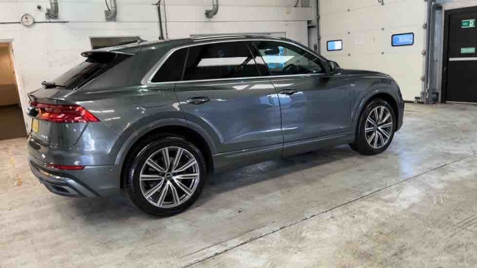 More views of Audi Q8
