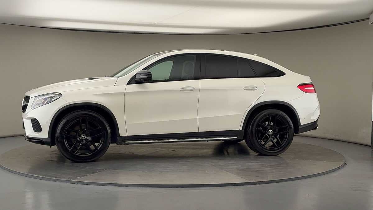More views of Mercedes-Benz GLE