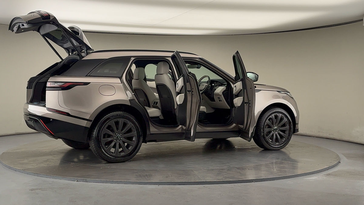 More views of Land Rover Range Rover Velar