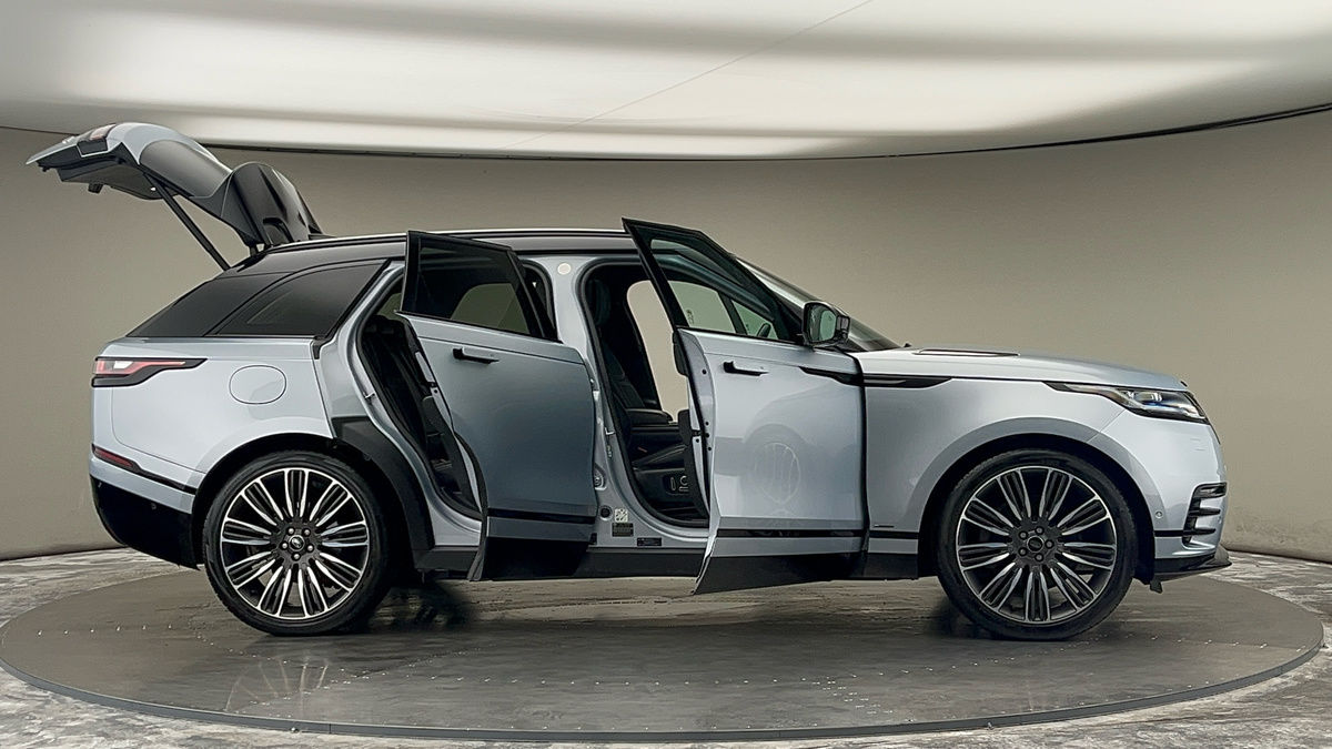 More views of Land Rover Range Rover Velar