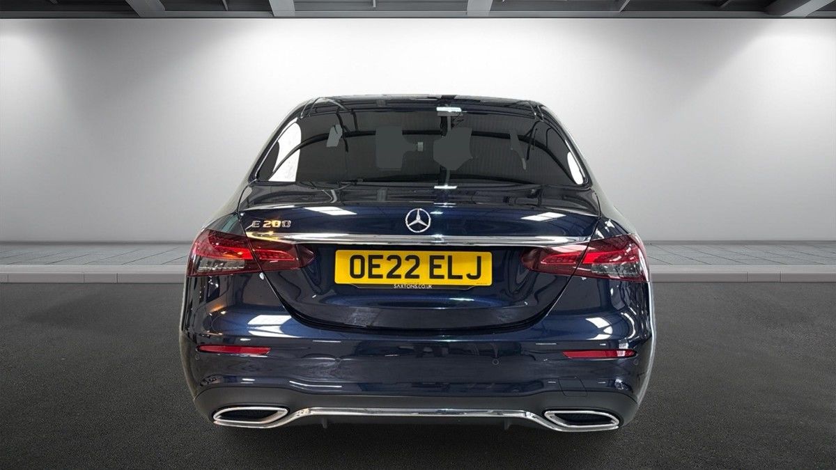 Mercedes-Benz E Class Image 4