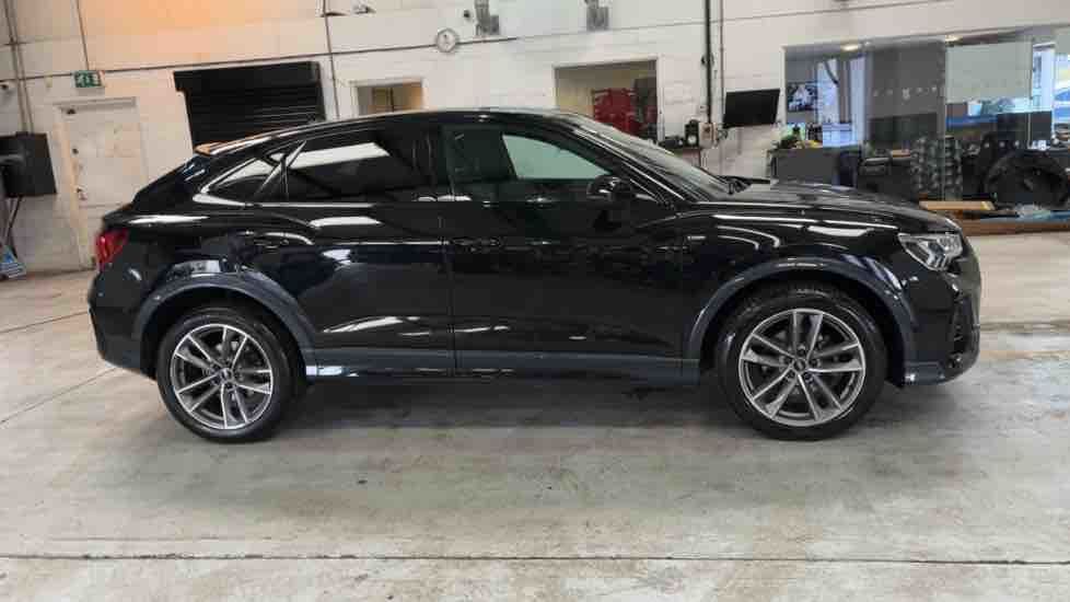 More views of Audi Q3