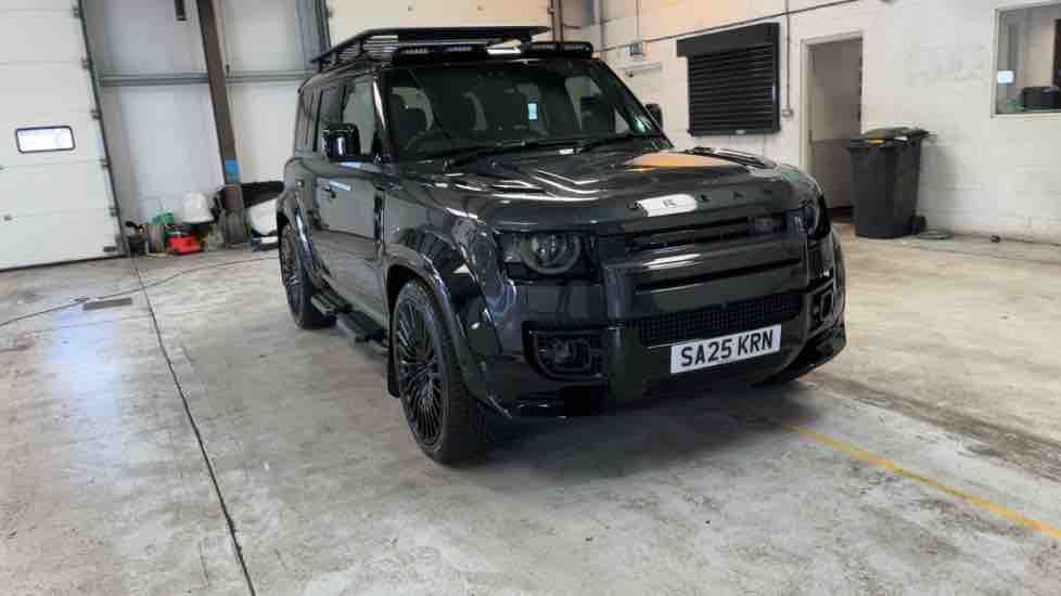 More views of Land Rover Defender 110
