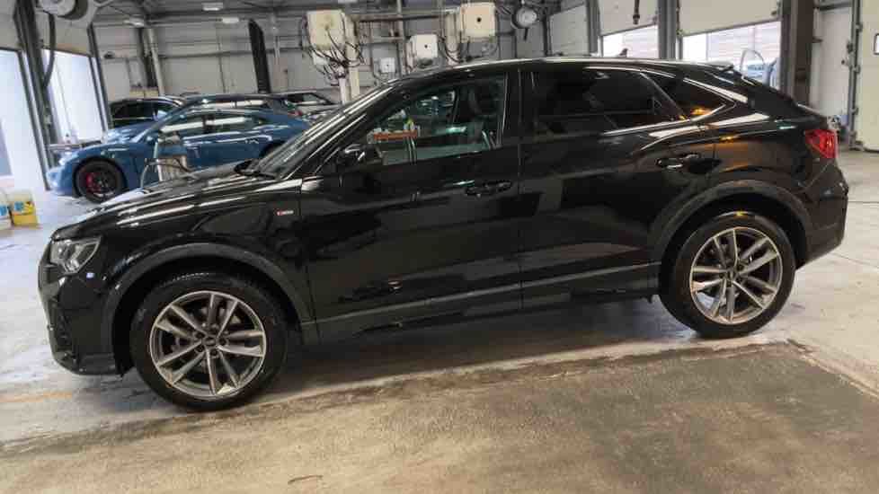 More views of Audi Q3