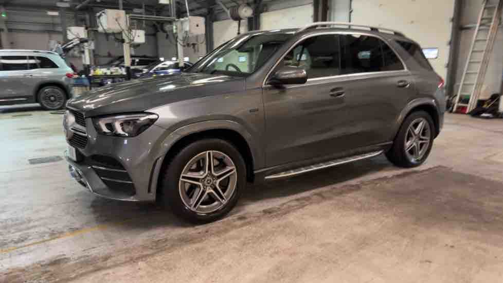 More views of Mercedes-Benz GLE