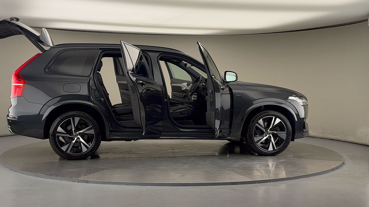 More views of Volvo XC90