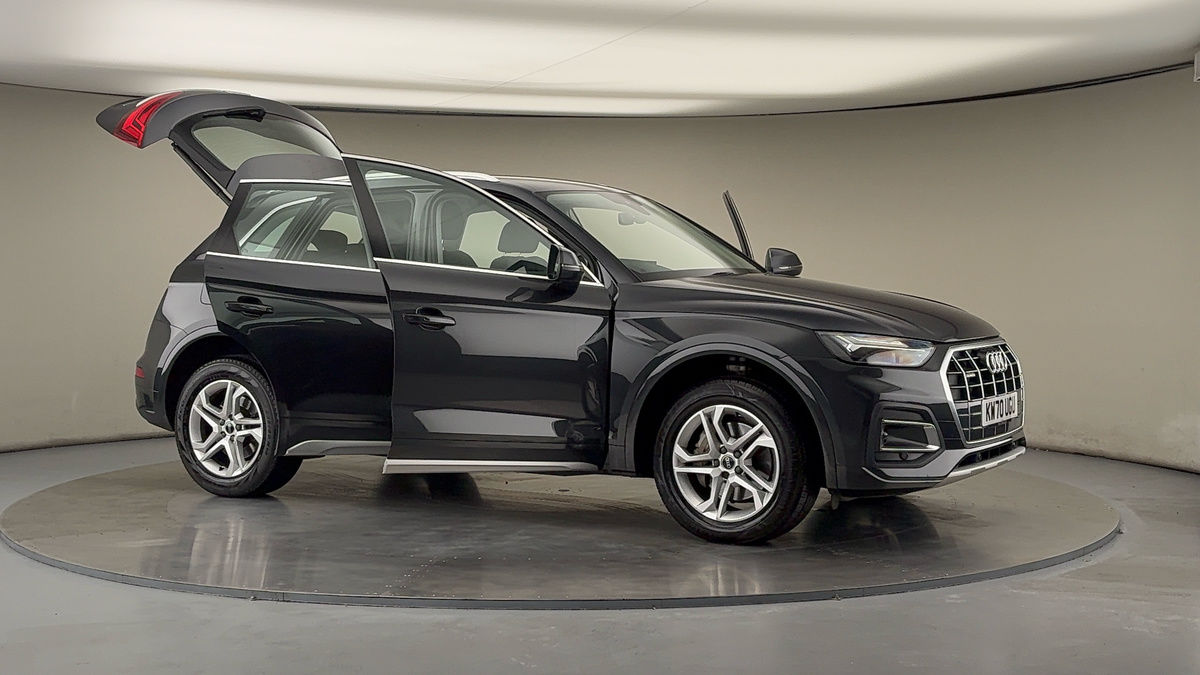 More views of Audi Q5
