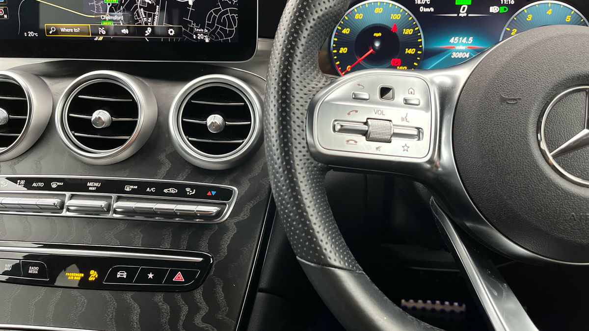 Mercedes-Benz GLC Image 13