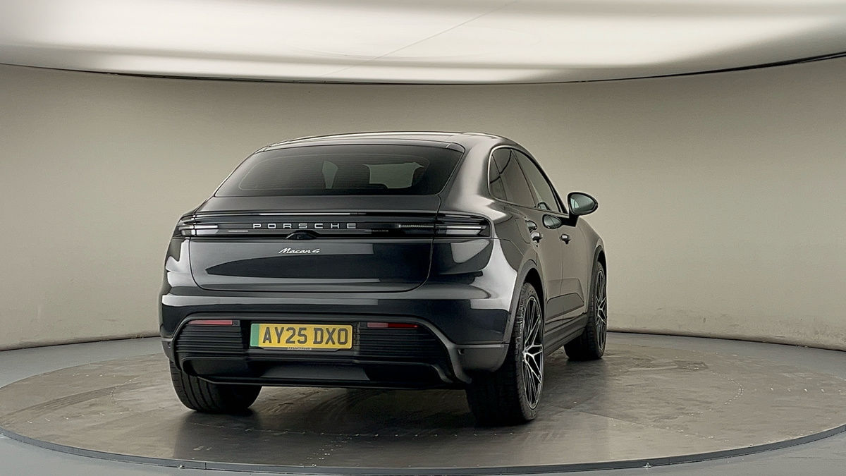 More views of Porsche Macan