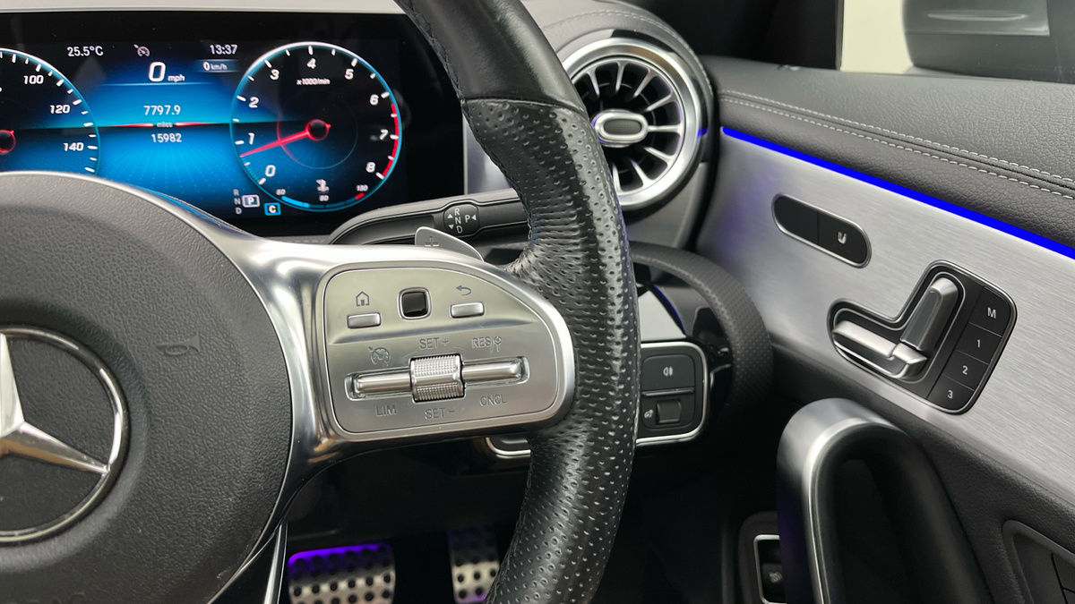 Mercedes-Benz CLA Image 14